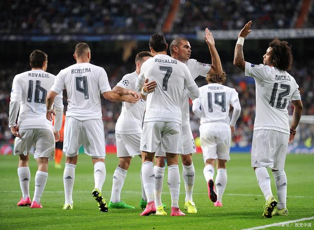 中锋承担连 中锋承担连